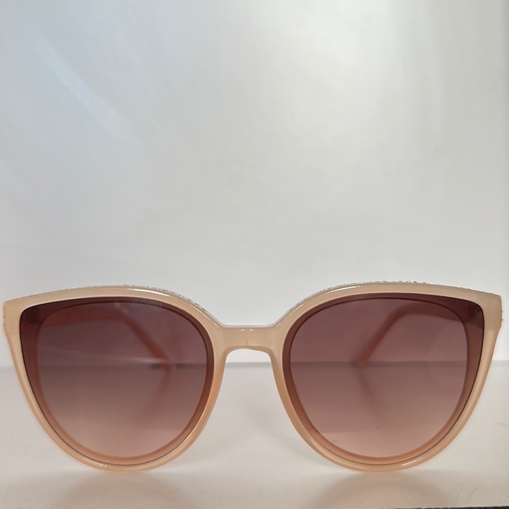 Jessica Simpson - Sunglasses